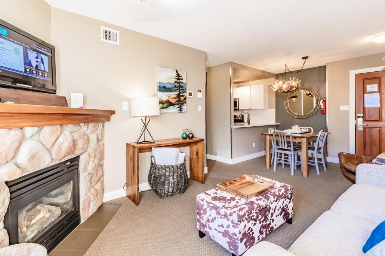 Northstar Aparthotel Whistler Bagian luar foto