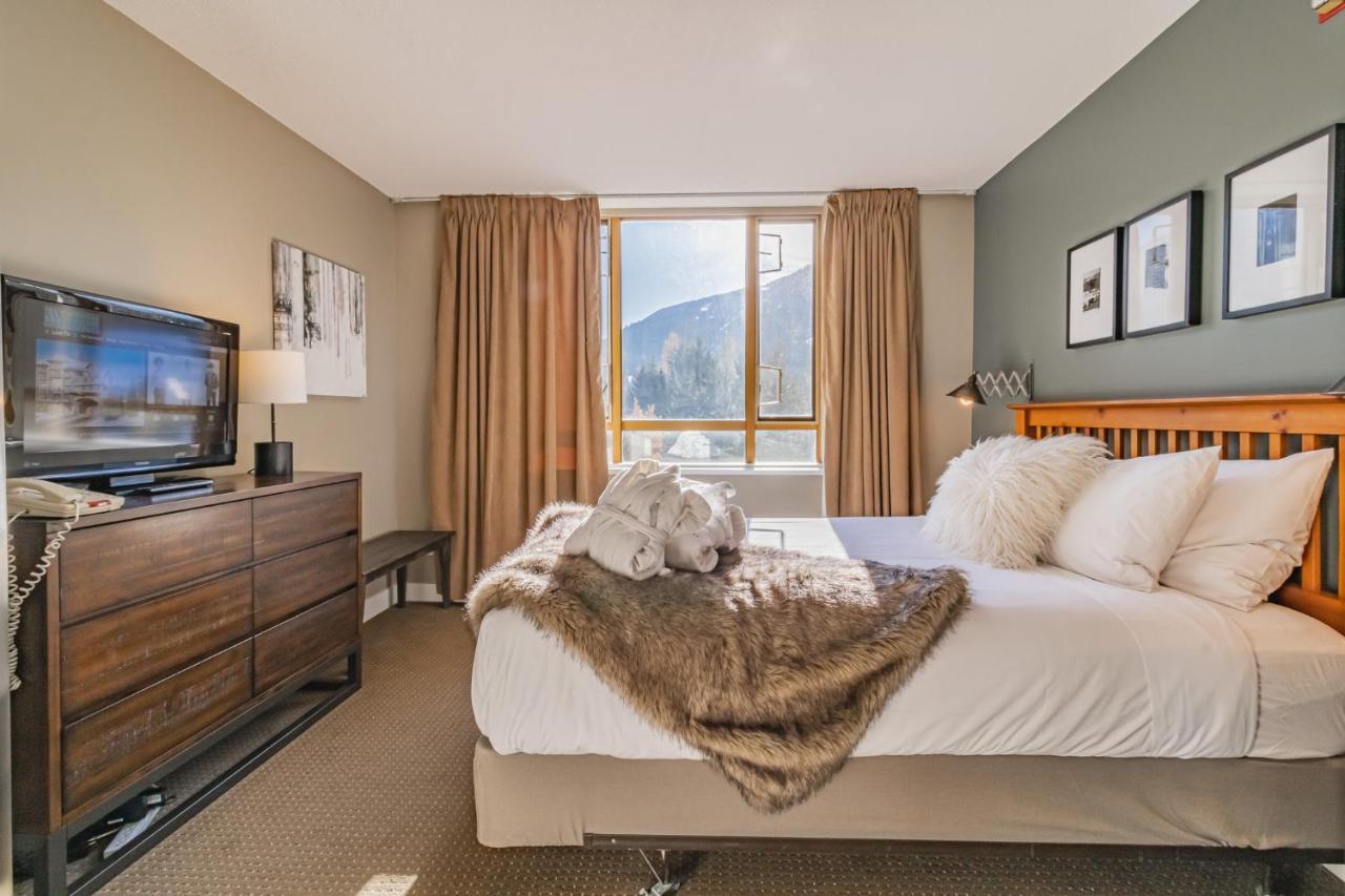 Northstar Aparthotel Whistler Bagian luar foto