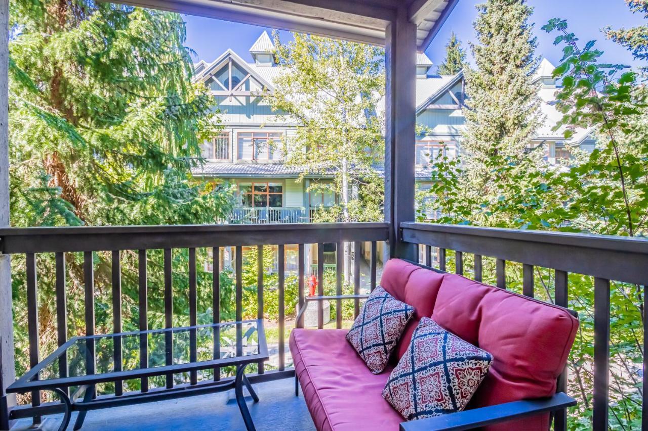 Northstar Aparthotel Whistler Bagian luar foto