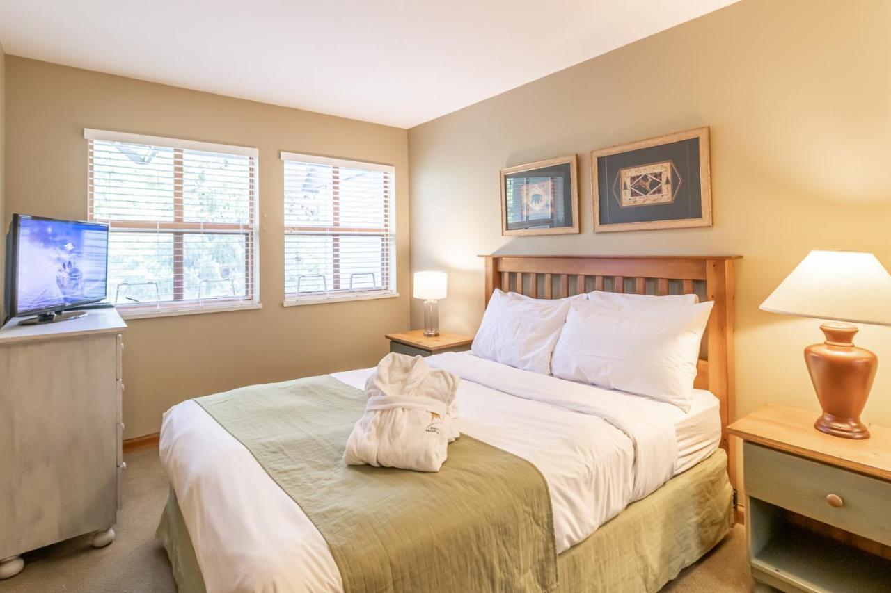 Northstar Aparthotel Whistler Bagian luar foto